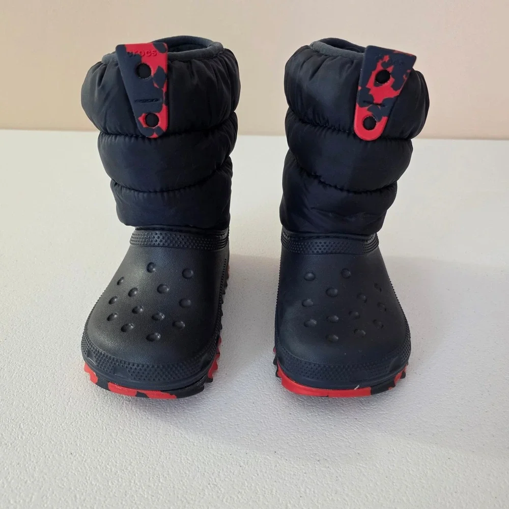 Crocs Classic Neo Puff Boots Kids C9 Black Red Camo Insulated Winter 207683